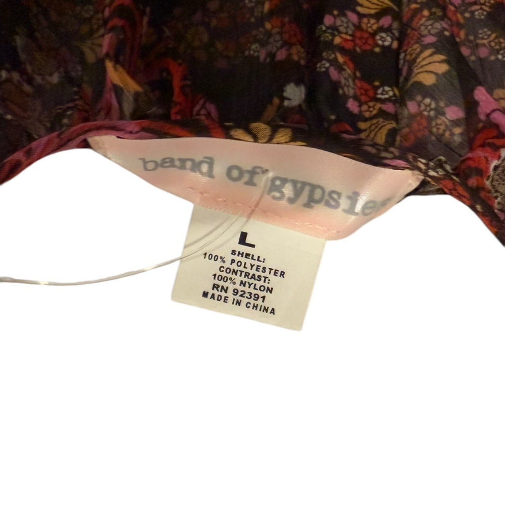 Floral Black and Red Women's Top - Picture 6 of 6